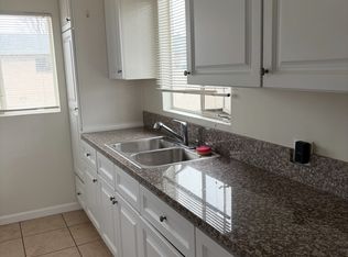 3961 Hillcrest Dr APT 8, Los Angeles, CA 90008