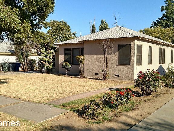 3rd image of 4782 E Lamona Ave