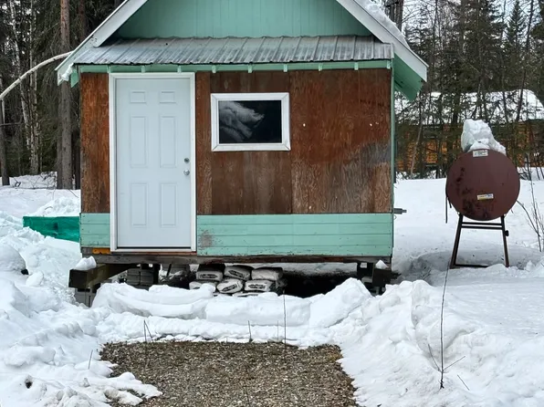 3125 Treaty St, North Pole, AK 99705