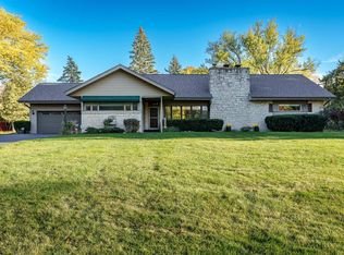 1825 Edgebrook Dr, Rockford, IL 61107