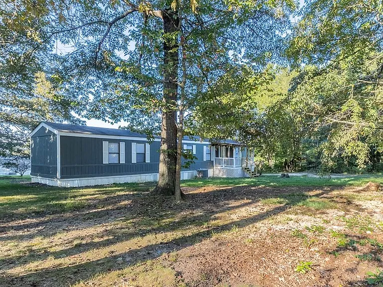 1101 Fashion Ln — Photo 6
