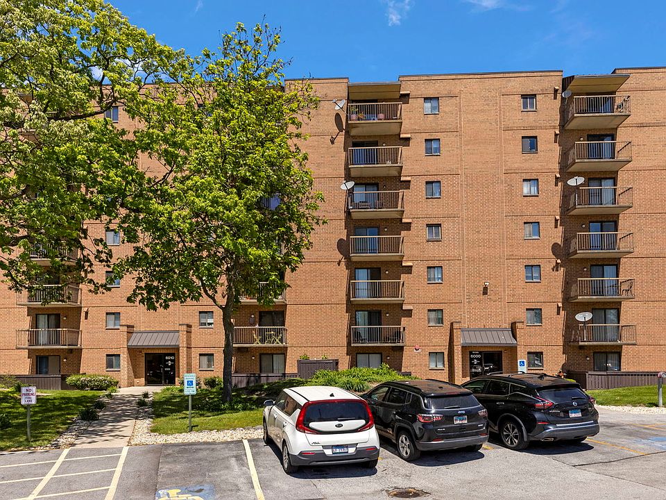 1st image of 6010 Lake Bluff Dr Unit 301