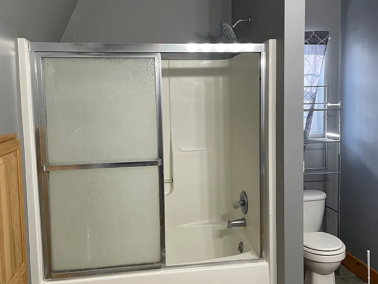 308 E Berry St #B — Photo 6