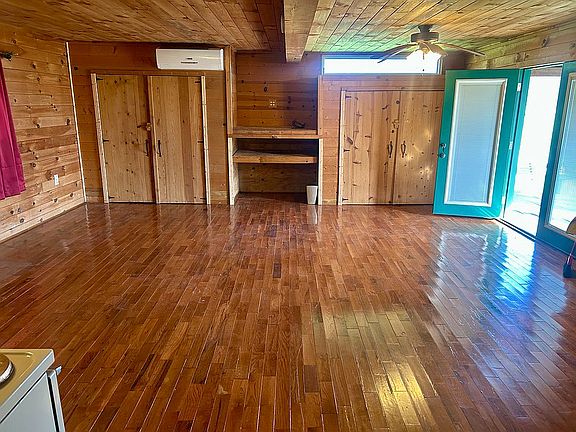 3rd image of 140 Northcrest Rd