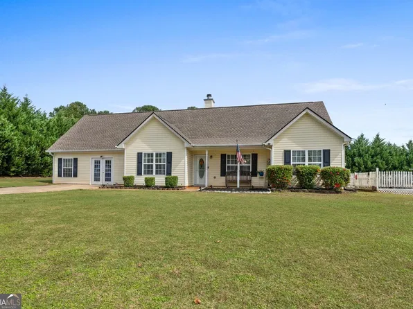 700 Strawflower Ln, Locust Grove, GA 30248