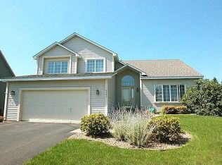 8989 Cambridge Rd, Woodbury, MN 55125