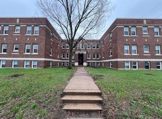 1019 S Farwell St #B3, Eau Claire, WI 54701