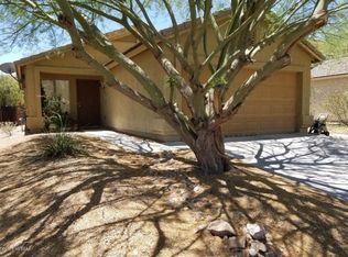 411 W Cedar Chase Dr, Green Valley, AZ 85614