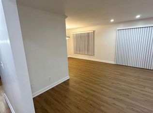 1955 Axtell Dr APT 2, Troy, MI 48084