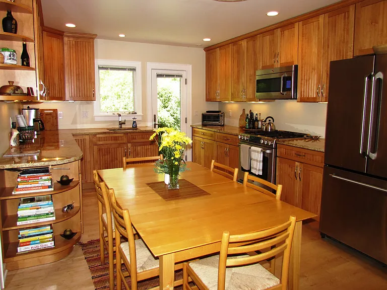 26 Hoppin Ave — Photo 7