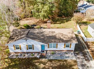 402 Nottingham Dr, Colonial Heights, VA 23834