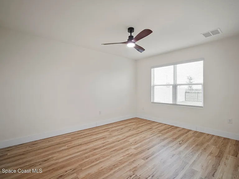 1065 Dugan Cir SE — Photo 16