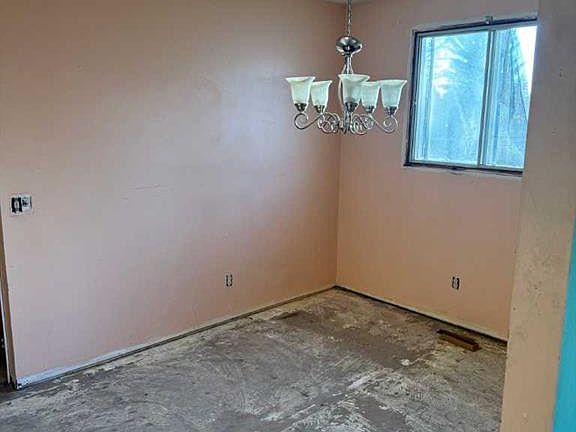 4th image of 354 SW Fonda Way SE
