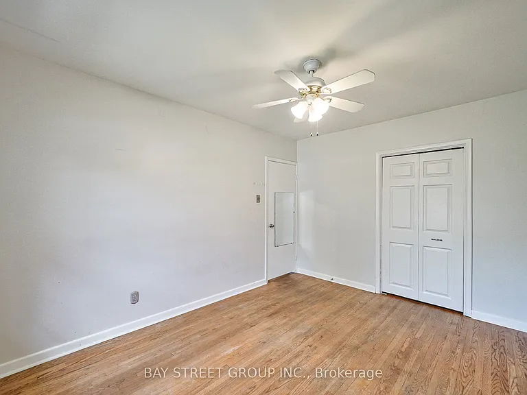 35 Camwood Cres — Photo 21