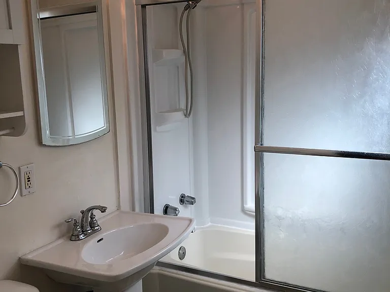 612 Griffith Way #A — Photo 5