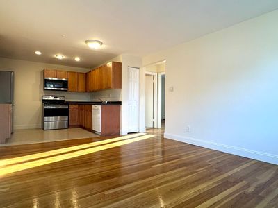 38 Carey Ave APT 5, Watertown, MA, 02472
