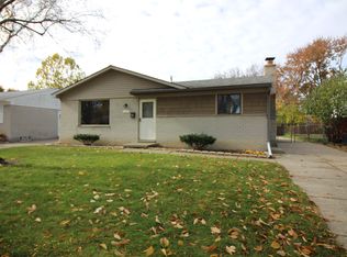 9458 Chamberlain St, Romulus, MI 48174