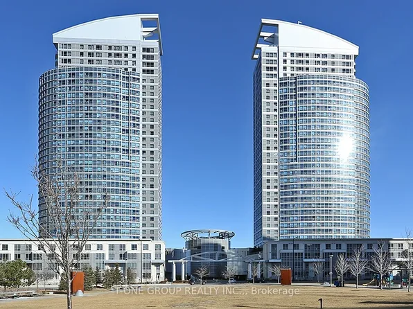 38 Lee Centre Dr #1111, Toronto, ON M1H 3J7