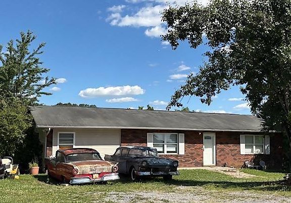 2nd image of 1103 Rolling Meadows Dr