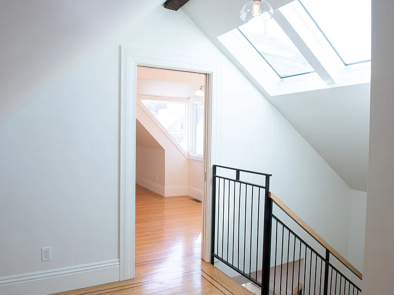 1045 Sanchez St — Photo 17