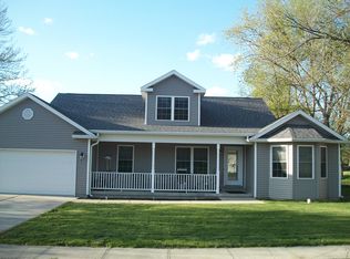 802 Oak Street, Marshall, IL 62441