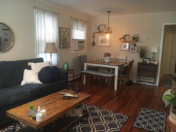 4th image of 19 Maryland Ave APT 1