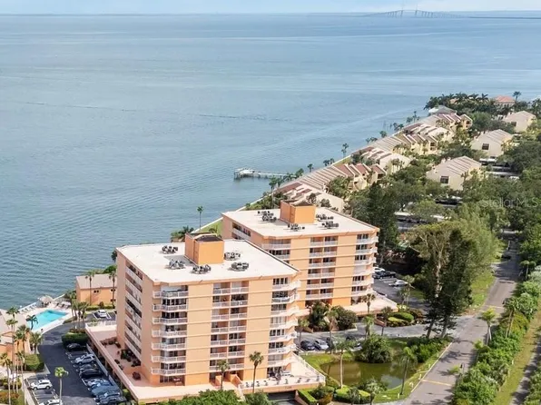 7432 Sunshine Skyway Ln S APT 805, Saint Petersburg, FL 33711