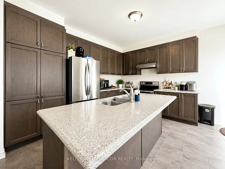 108 Solaris Dr — Photo 5