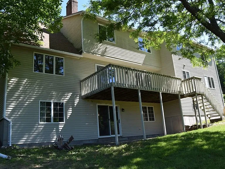 105 N Valley Rd — Photo 21