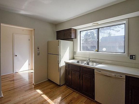 4th image of 2159 Pauline Ct