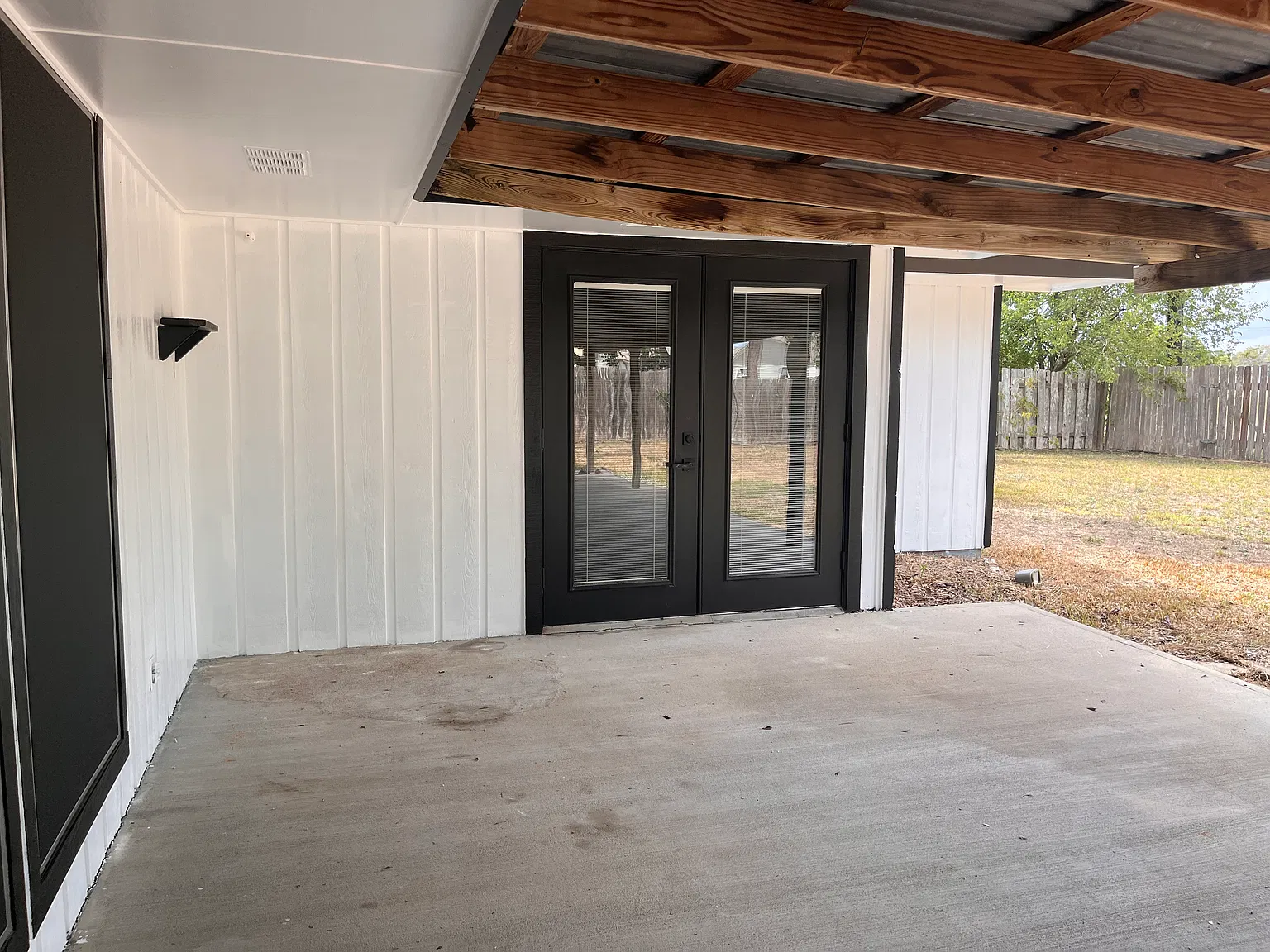3 bed, 1820 sqft, $2,100 — Photo 4