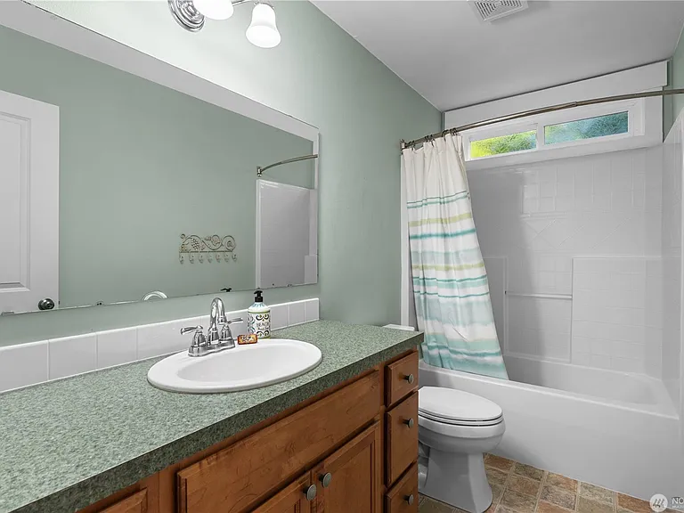 3616 Tahoma Pl W — Photo 6