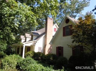 345 White Oak Ln, Tryon, NC 28782