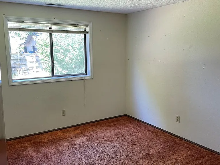 3605 NW Tyler Pl — Photo 10