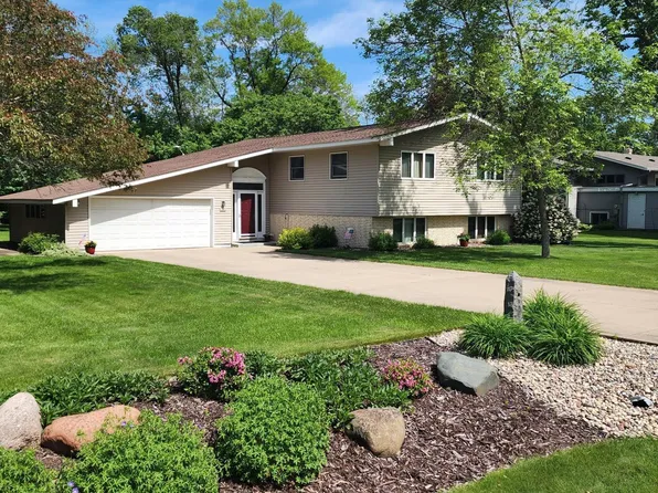 1742 Margaret St, New Richmond, WI 54017