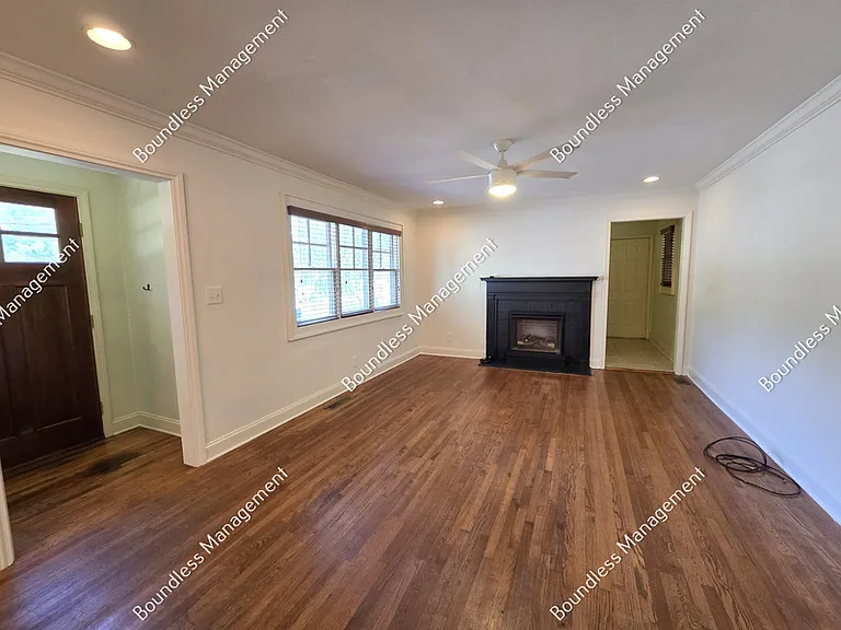 2533 Sylvan Rd — Photo 2