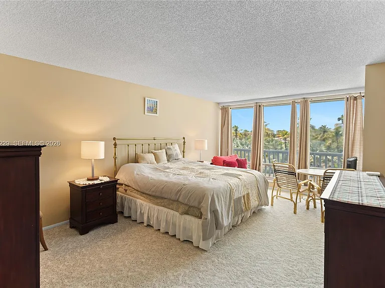4020 Galt Ocean Dr #203 — Photo 41