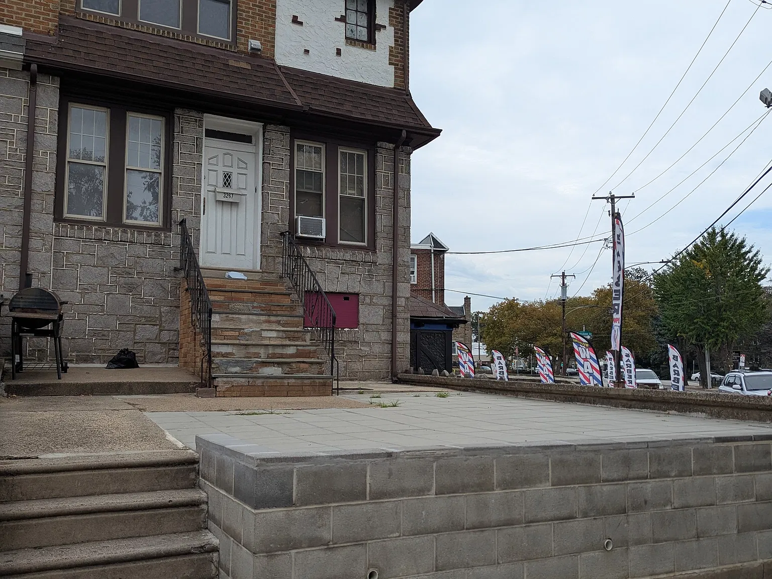 3 bed, $1,400 — Photo 1