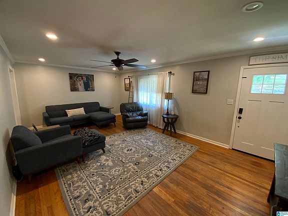 3rd image of 19 Forrest Dr