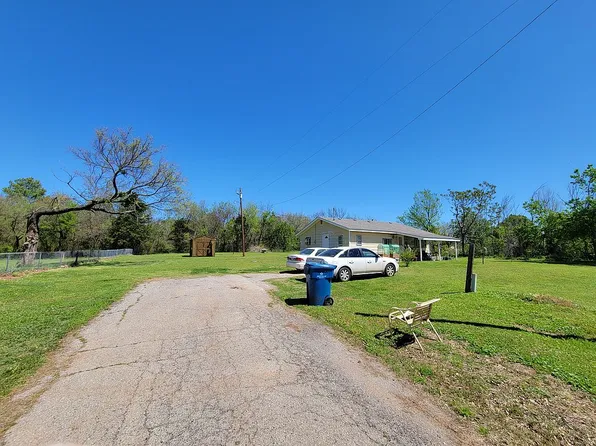 16 N 1st St, Agra, OK 74824