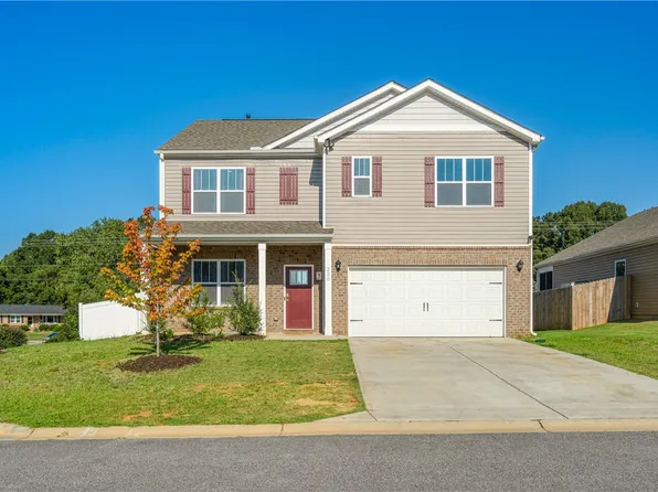 220 Slateford Cir, Piedmont, SC 29673