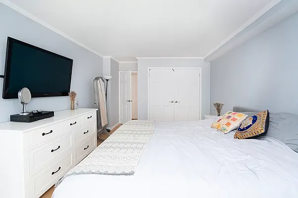 Rented by Keller Williams NYC | media 13