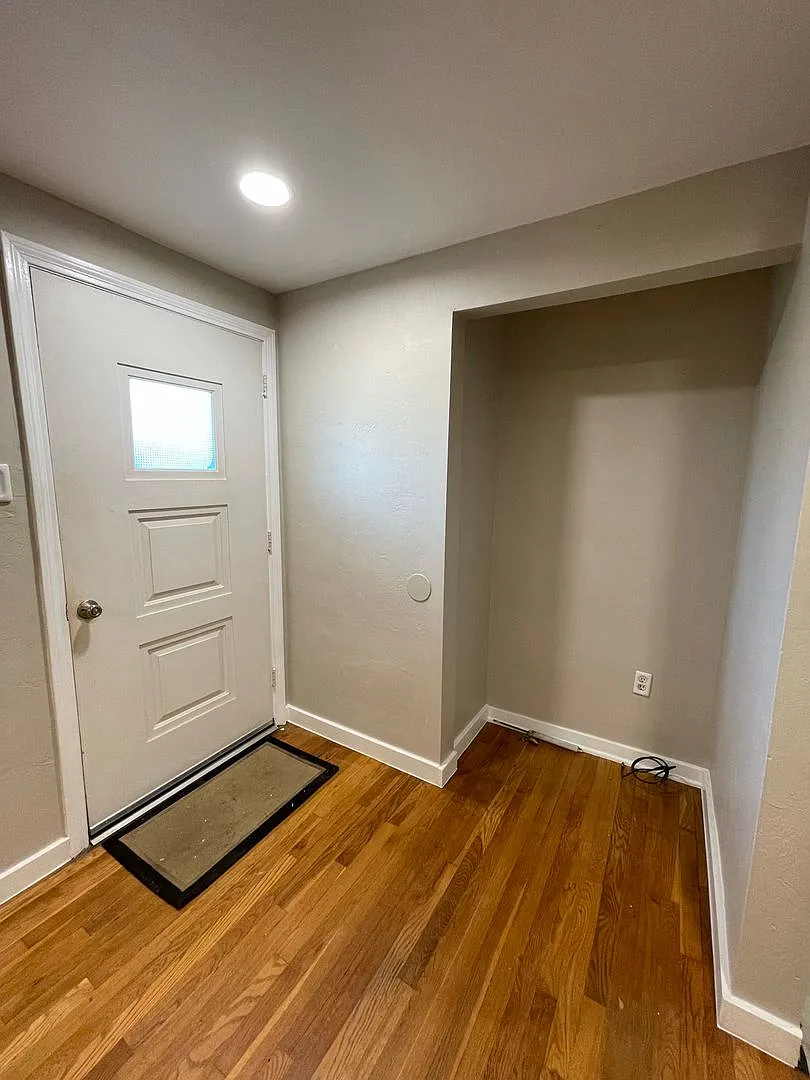 Overbrook - 3 Bed & 1 Bath - Cozy Ranch Style - Pet Friendly! — Photo 2
