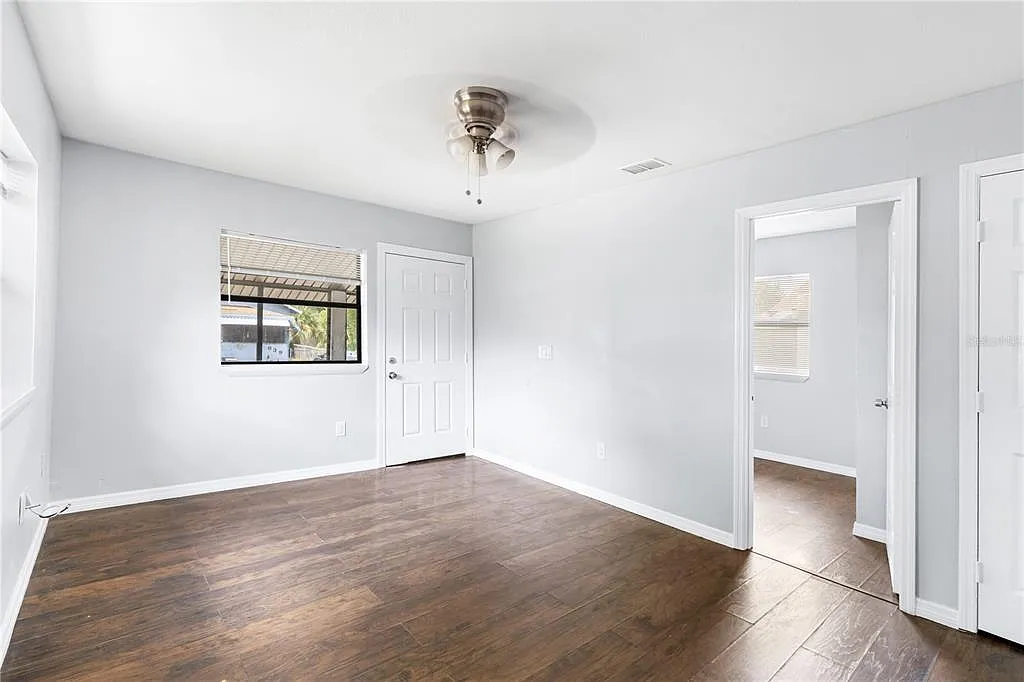 2 bed, 1.0 bath, 756 sqft, $1,350 — Photo 3
