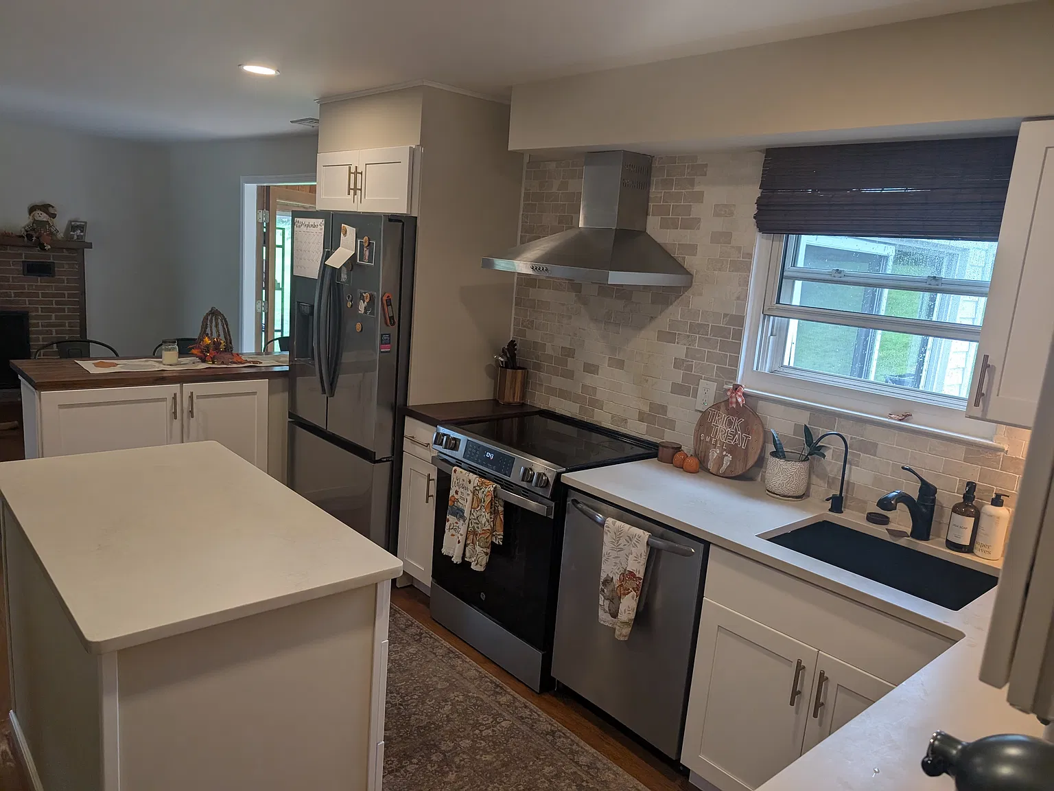 4 bed, 2252 sqft, $4,500 — Photo 4