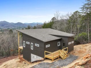 17 Peaks Dr, Hayesville, NC 28904