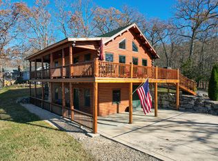 488 Blue Springs Ln, Branson West, MO 65737