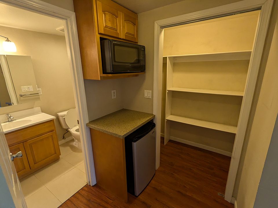 1st image of 564 Bellevue Ave