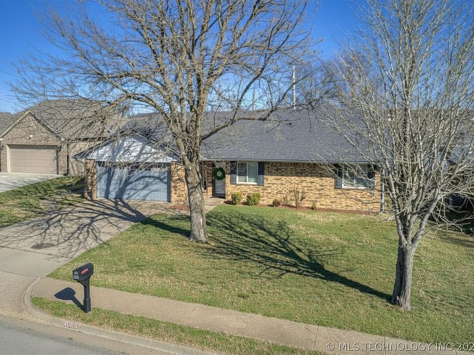 1st image of 3000 Loris Ln