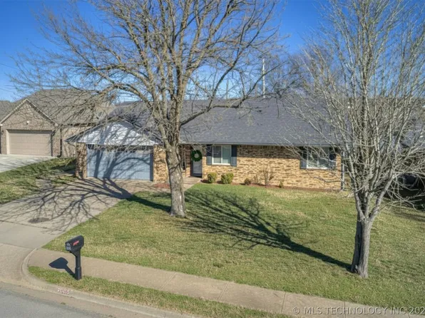3000 Loris Ln, Bartlesville, OK 74006